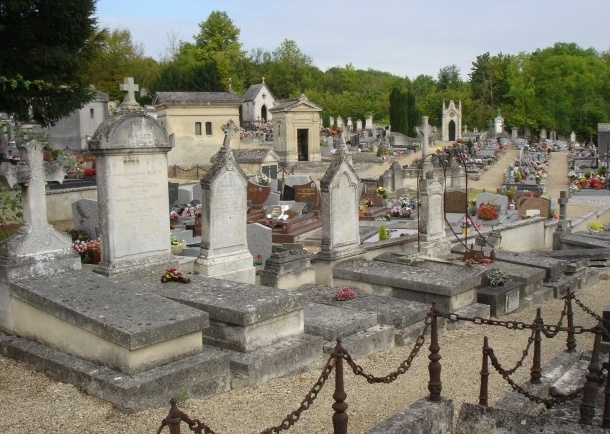 Le cimetière